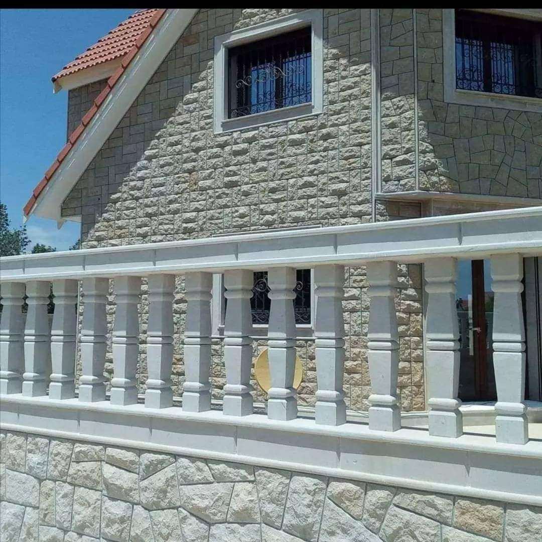 Pierre de Taza Kartbond vue 2